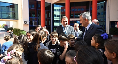 Vali Sezer, Bahçeşehir Koleji’nde Öğrencilerle Buluştu
