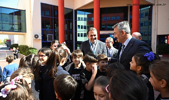 Vali Sezer, Bahçeşehir Koleji’nde Öğrencilerle Buluştu
