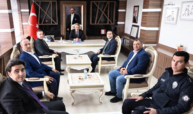 VALİ SEZER'DEN KAYMAKAM ÇOLAK'A ZİYARET