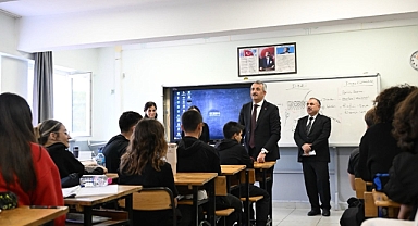 VALİ SEZER ÖĞRENCİLERLE BULUŞTU