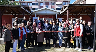VALİ SEZER, ŞEHİT AİLELERİYLE KURS AÇILIŞINDA BULUŞTU