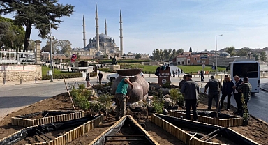 Yeşil Alan Çalışmaları Sürüyor