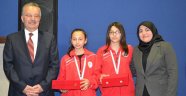 Başarılı sporcularımız ödüllendirildi