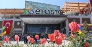 Erasta kapılarını açtı