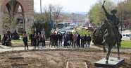Fatih heykeli geçici olarak meydanda