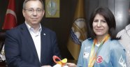 Hedef Tokyo’da altın madalya