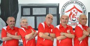İhtiyar delikanlılar sahnede
