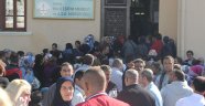 İşe girme umuduyla beklediler