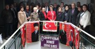 Kadınlar Cumhuriyet’e sahip çıktı