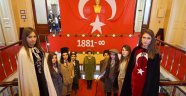 Özlemle andık