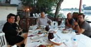 Projeleriyle dönüyor
