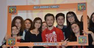 Sen varsan engel yok!